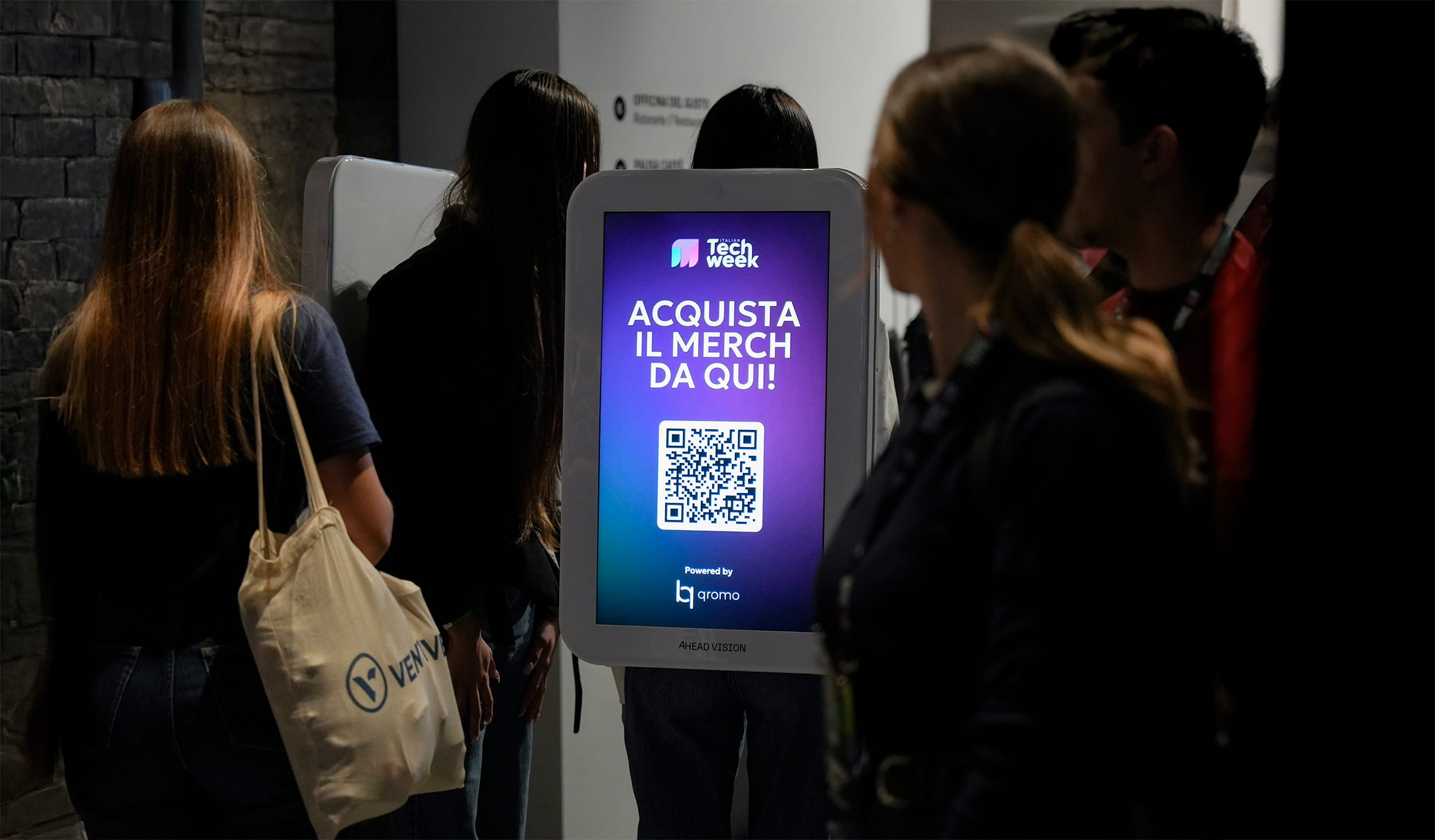 Zaini pubblicitari di Ahead Vision all'ITW2025