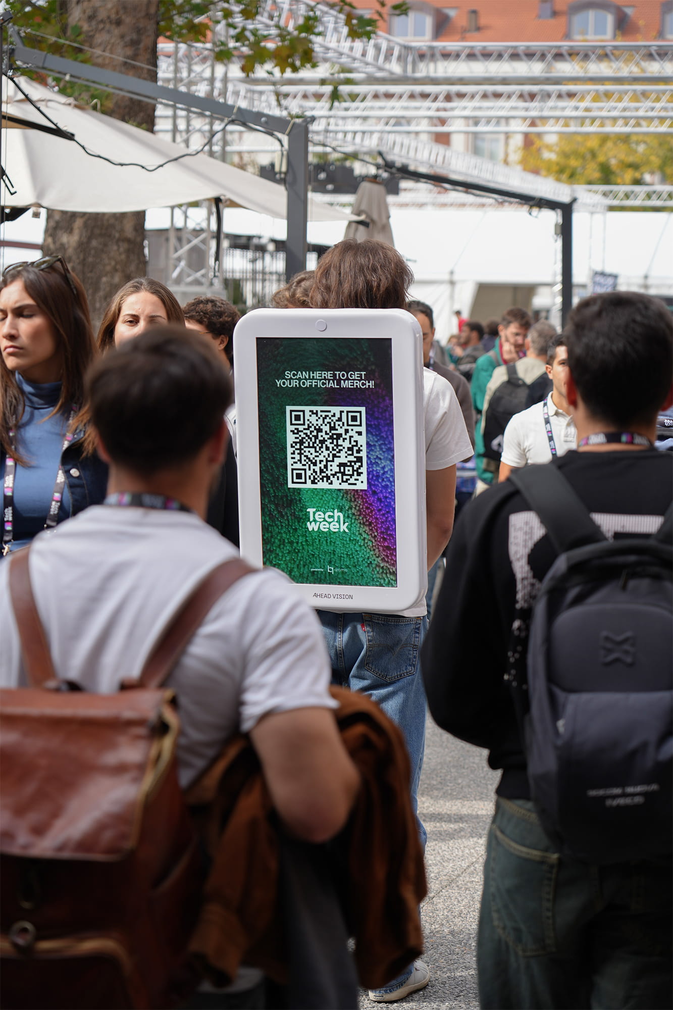 Zaini pubblicitari di Ahead Vision all'ITW2025